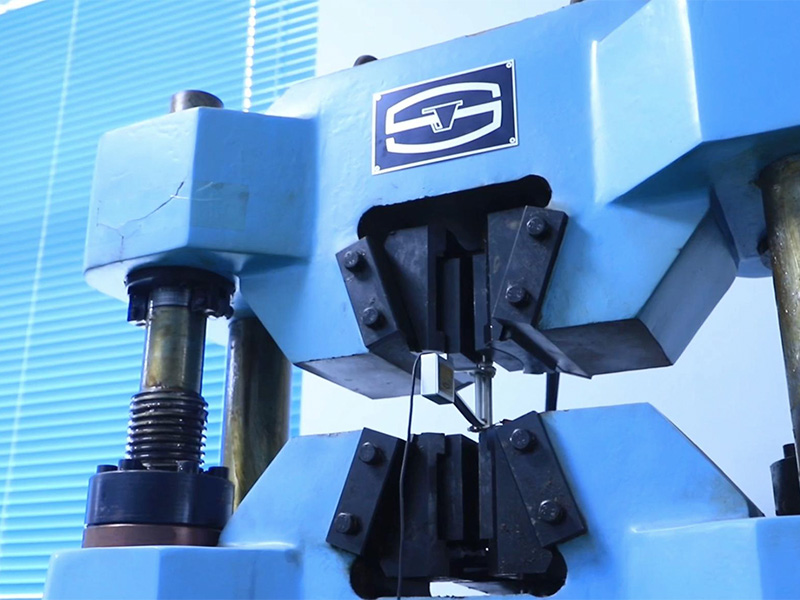 14_0001_Tensile testing machine.jpg